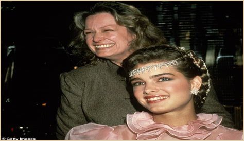 Laura Linney And Brooke Shields Friendship Over The Years